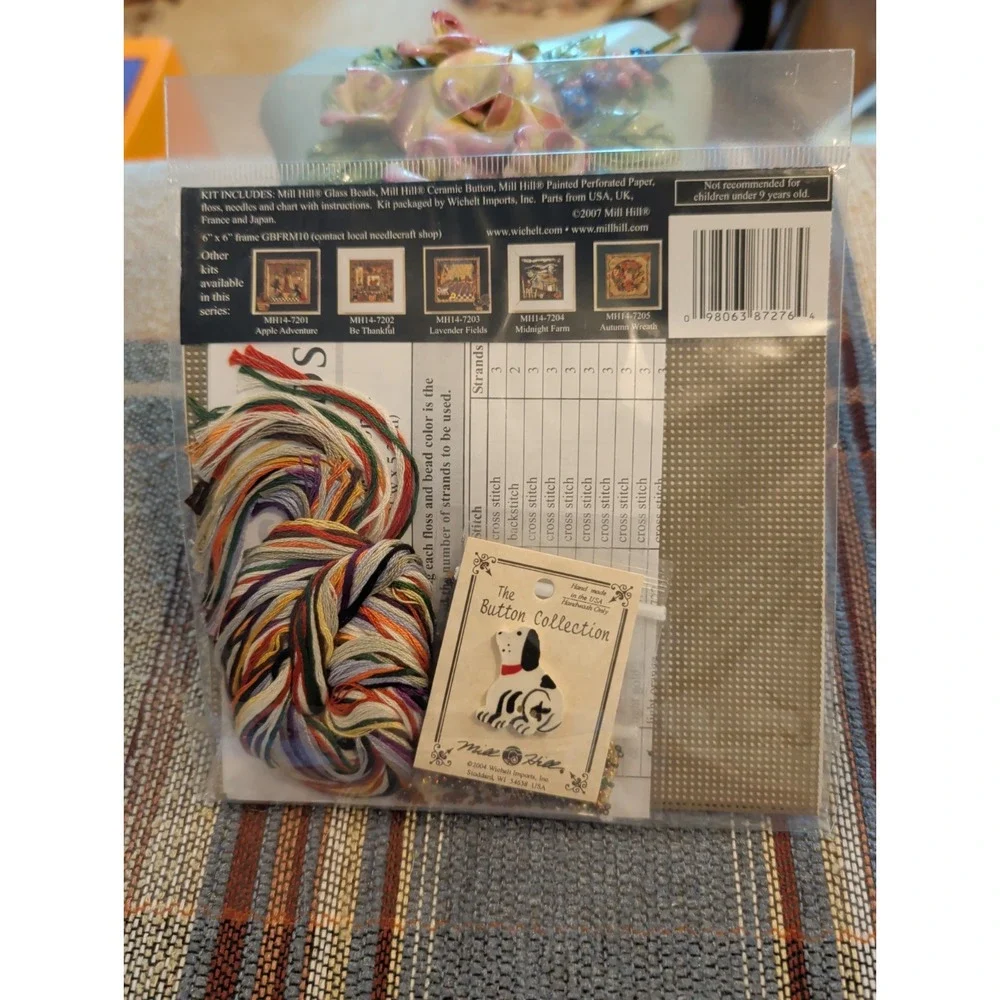 New Vintage Kit Mill Hill Buttons Beads Autumn Series MH14-7206 Country Welcome